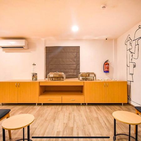 Fabexpress Heera Holiday Inn Колката Екстер'єр фото
