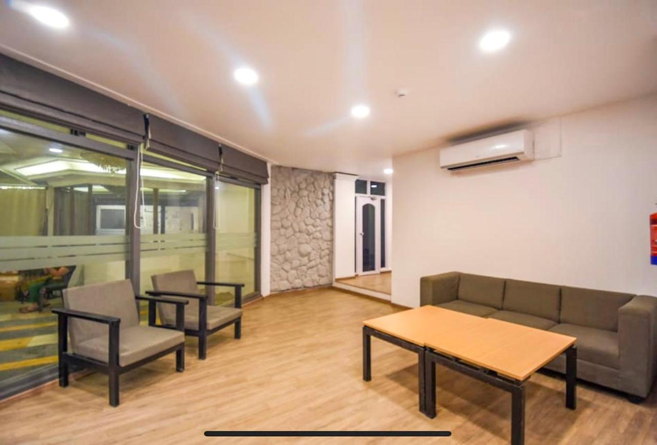 Fabexpress Heera Holiday Inn Колката Екстер'єр фото