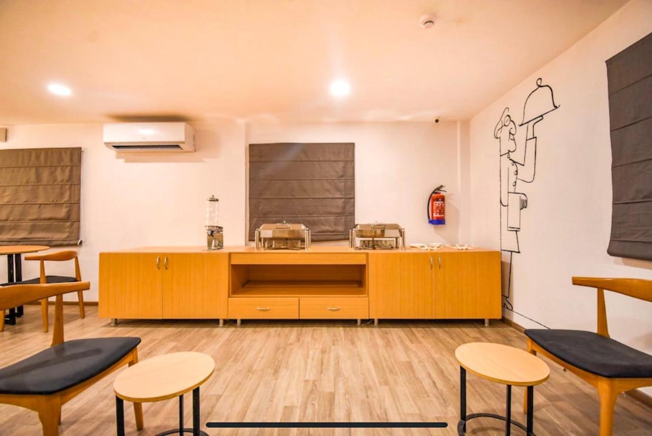 Fabexpress Heera Holiday Inn Колката Екстер'єр фото